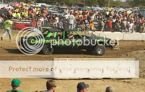 wecrash demolition derby.